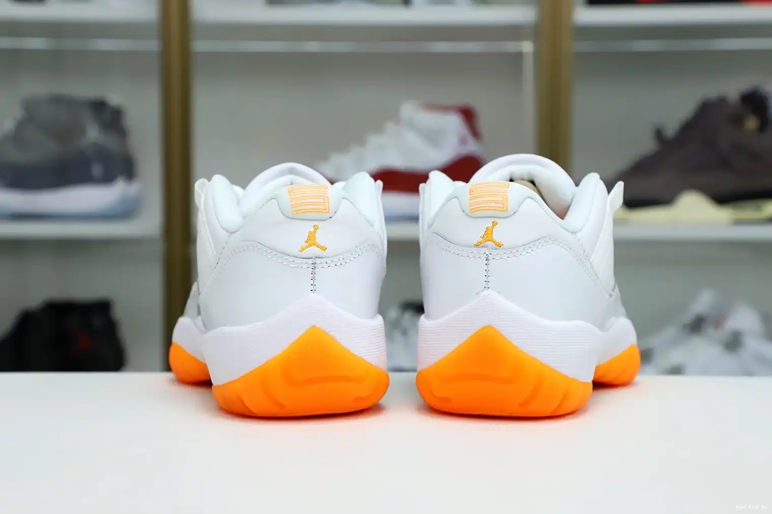 'BRIGHT WMNS Kimikick AIR 11 CITRUS' RETRO LOW JORDAN 0404